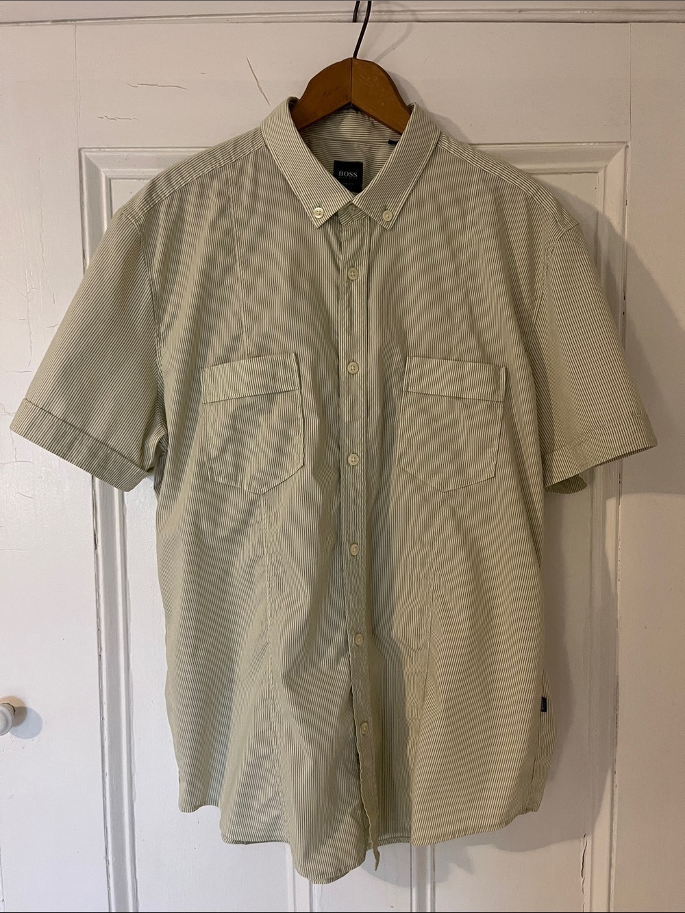 HUGO BOSS Short-Sleeve Button-Down Shirt in Light Green Stripe